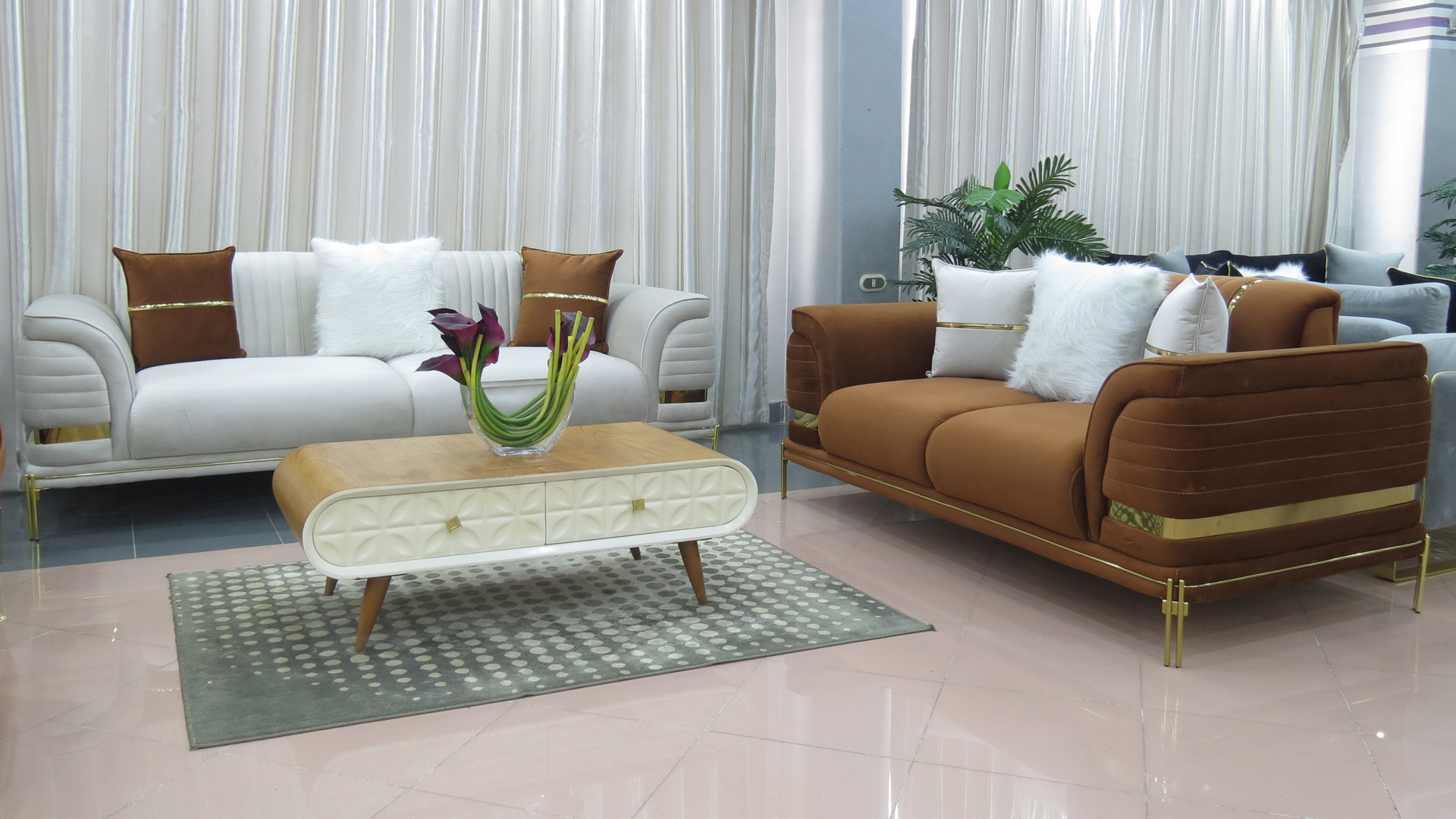 Garcelle-living-room-04