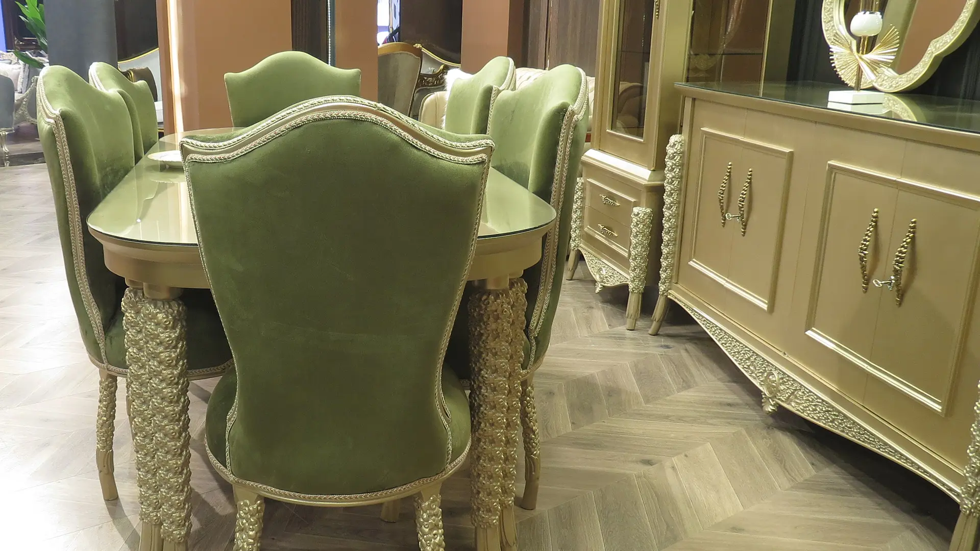 Gardenia-dining-room-05
