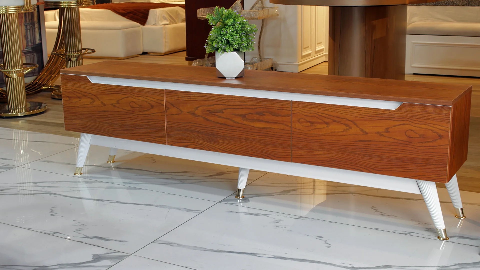 ترابيزة تليفزيون مودرن