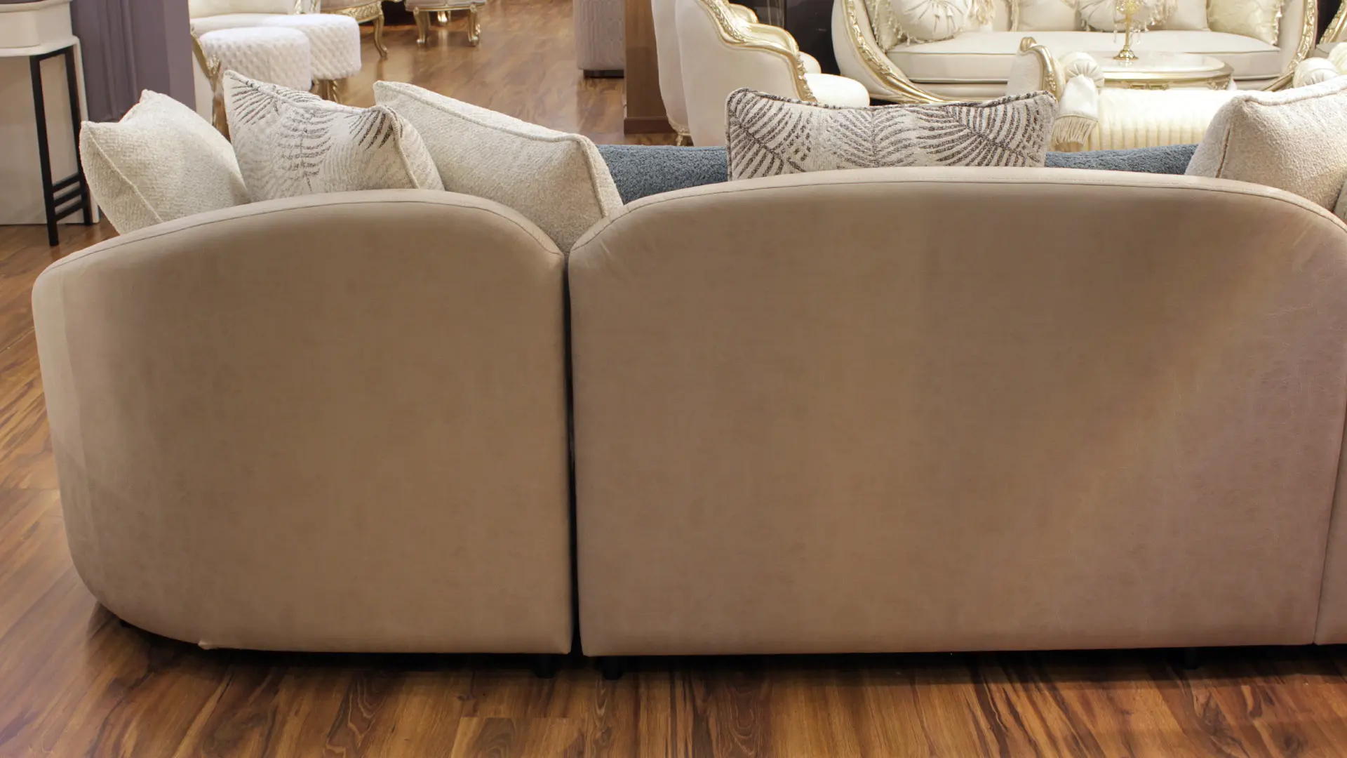Petro-sectional-sofa-04