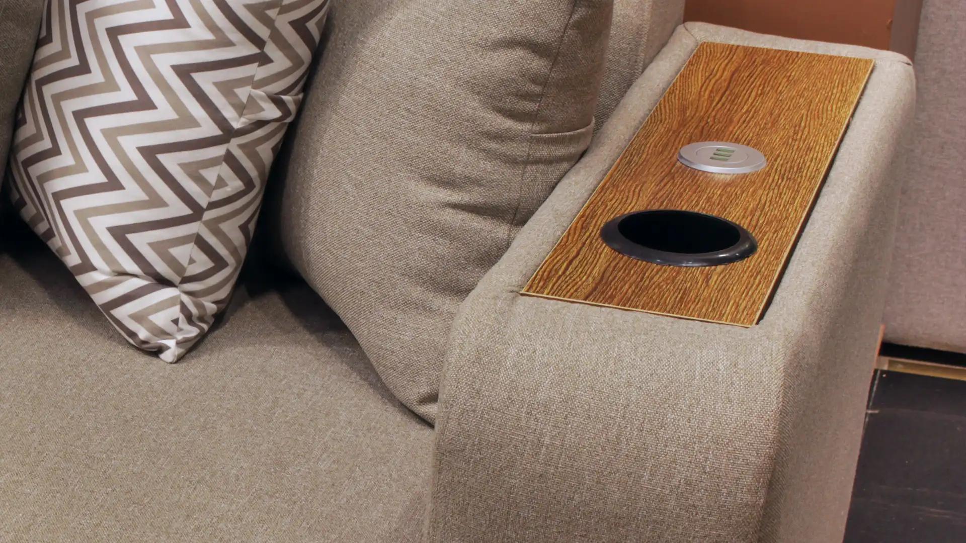 Round-sectional-sofa-02