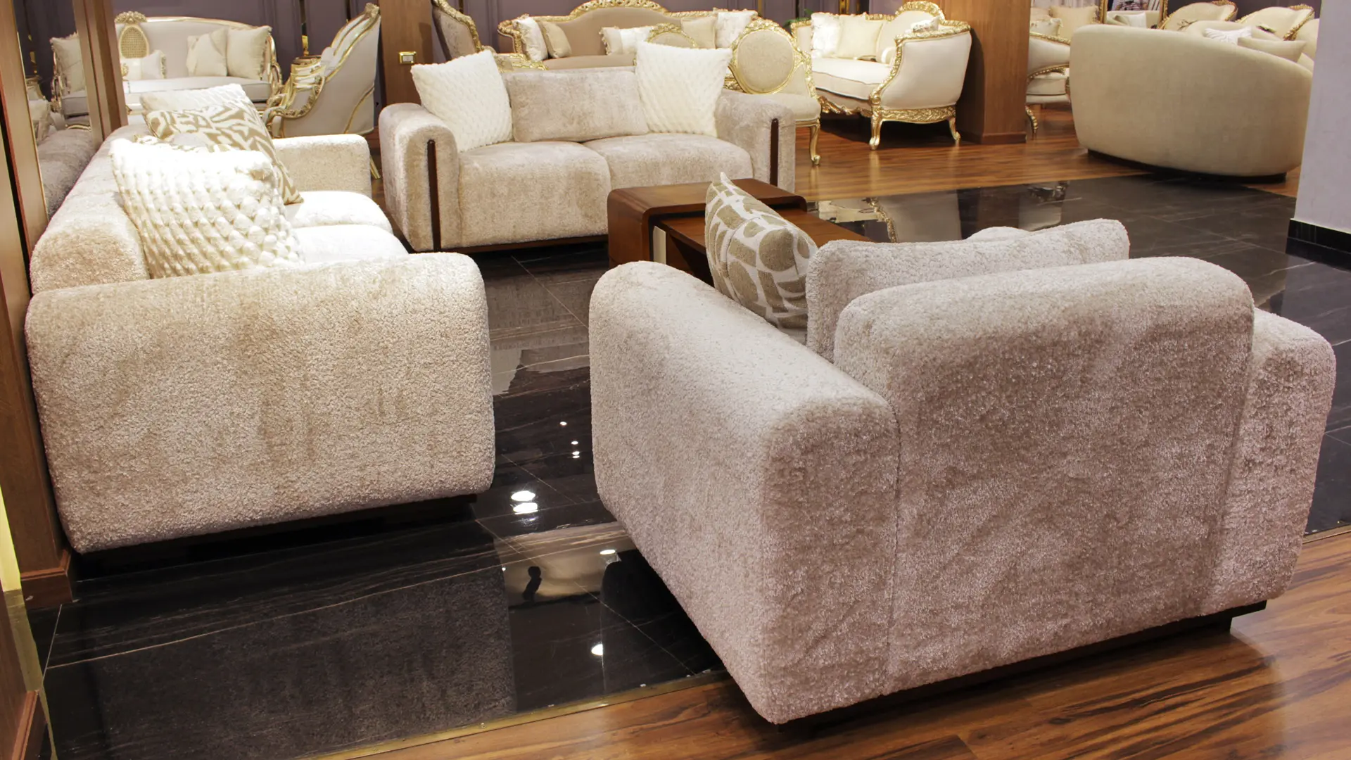 Tweety-living-room-03