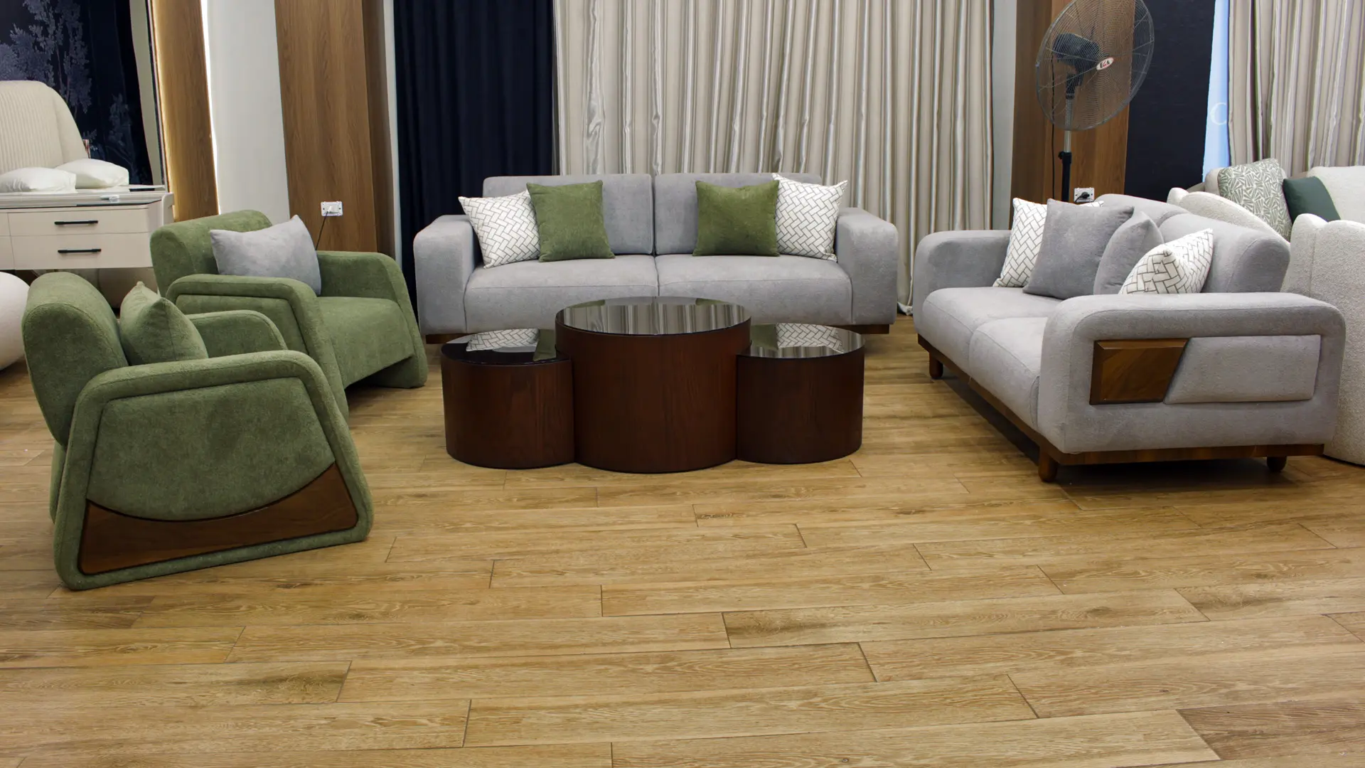 انتريه اخضر في ازيق فاتح