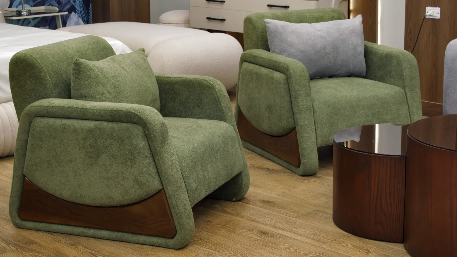 Aro-Green-living-room-03