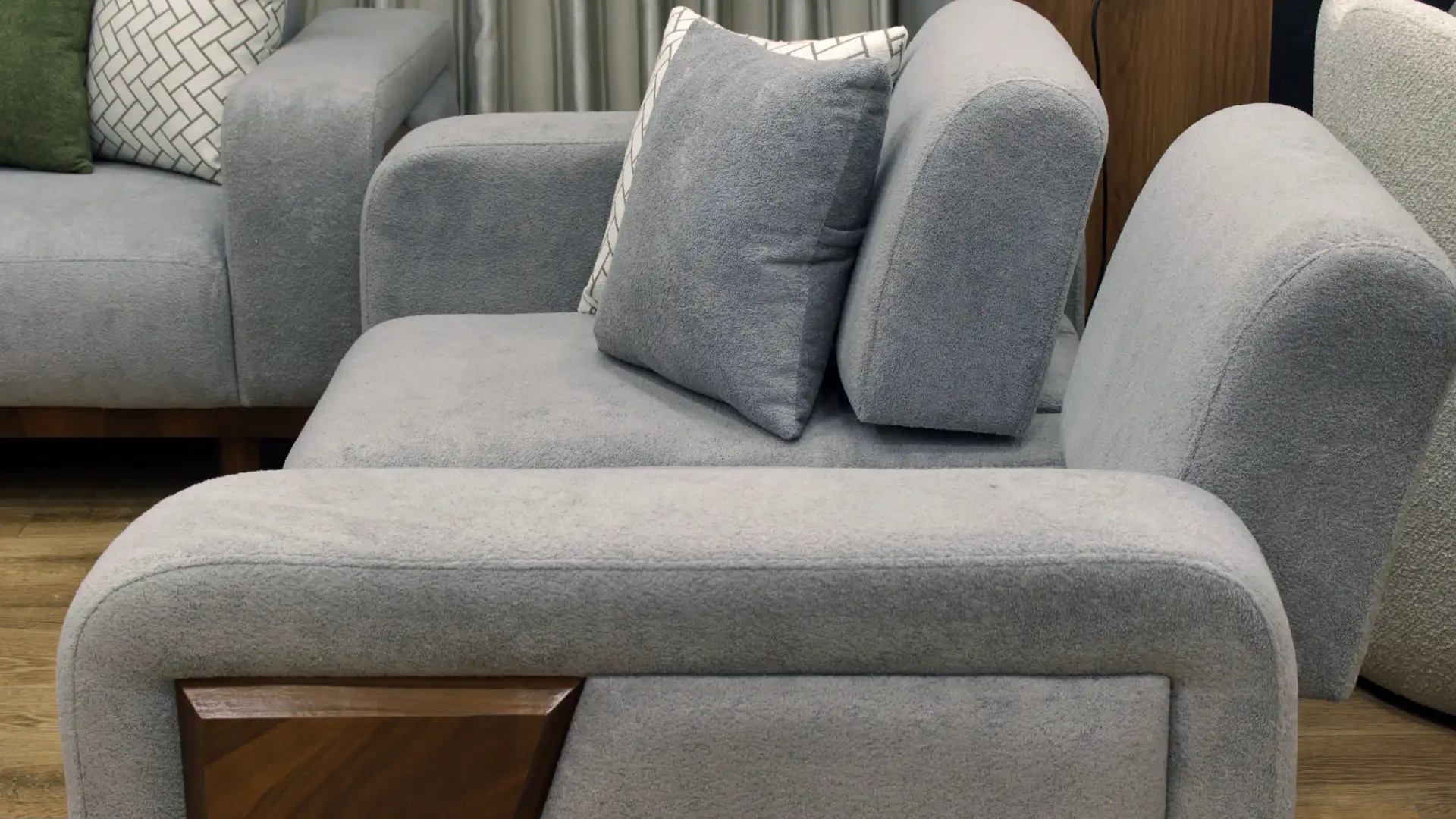 Aro-Green-living-room-04